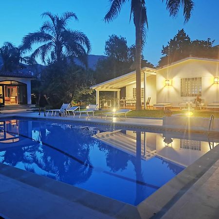 Domus Orestea Luxury Suites Palermo Bagian luar foto