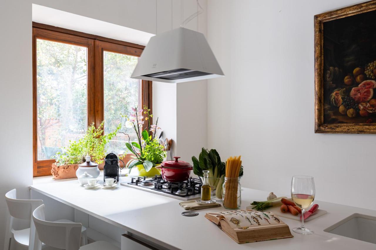 Domus Orestea Luxury Suites Palermo Bagian luar foto