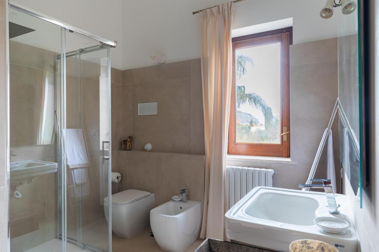 Domus Orestea Luxury Suites Palermo Bagian luar foto