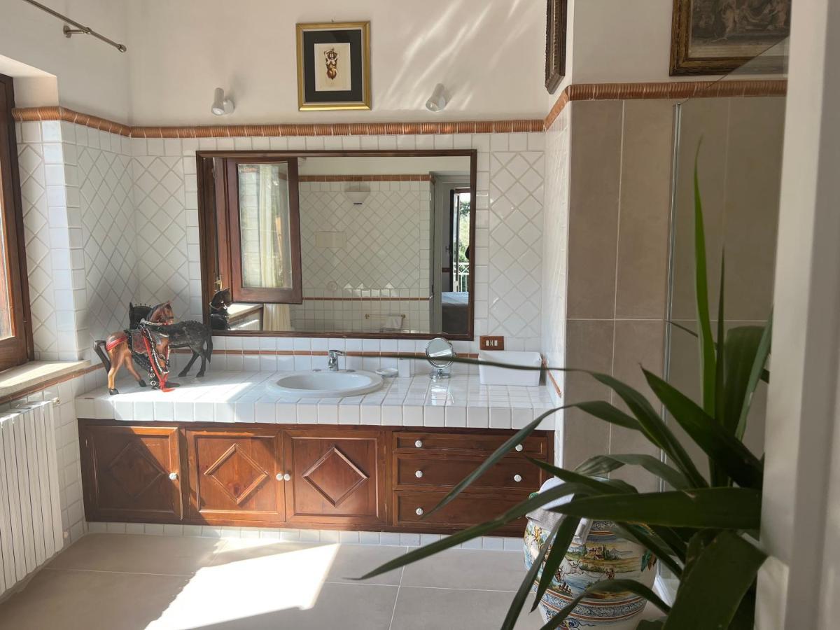 Domus Orestea Luxury Suites Palermo Bagian luar foto