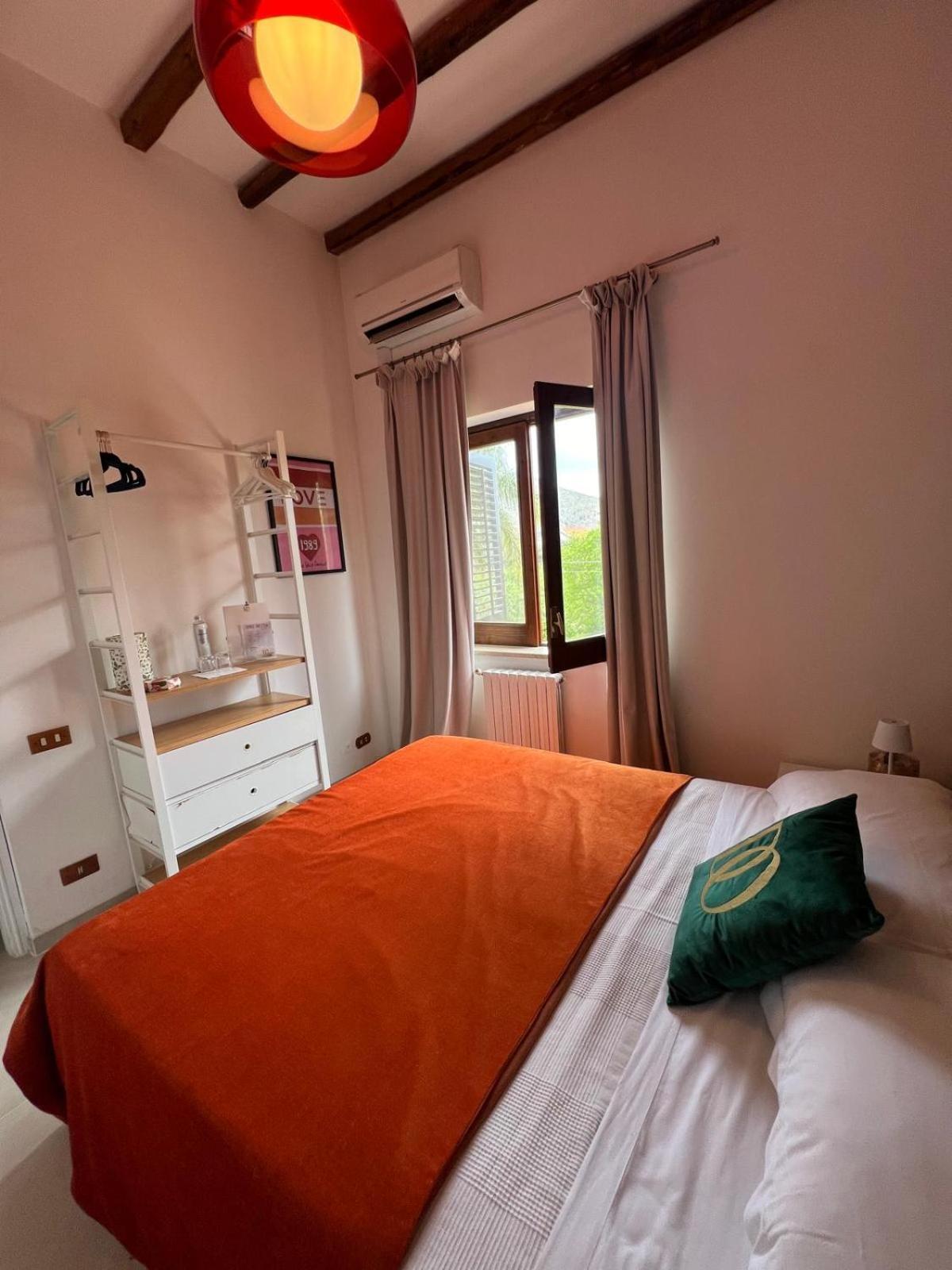 Domus Orestea Luxury Suites Palermo Bagian luar foto