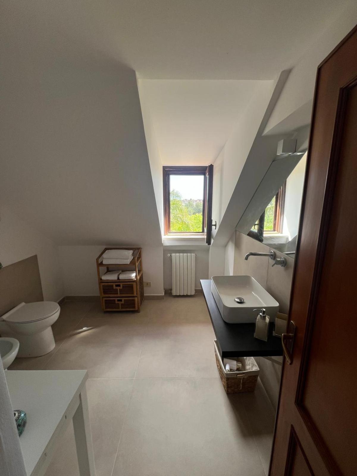 Domus Orestea Luxury Suites Palermo Bagian luar foto