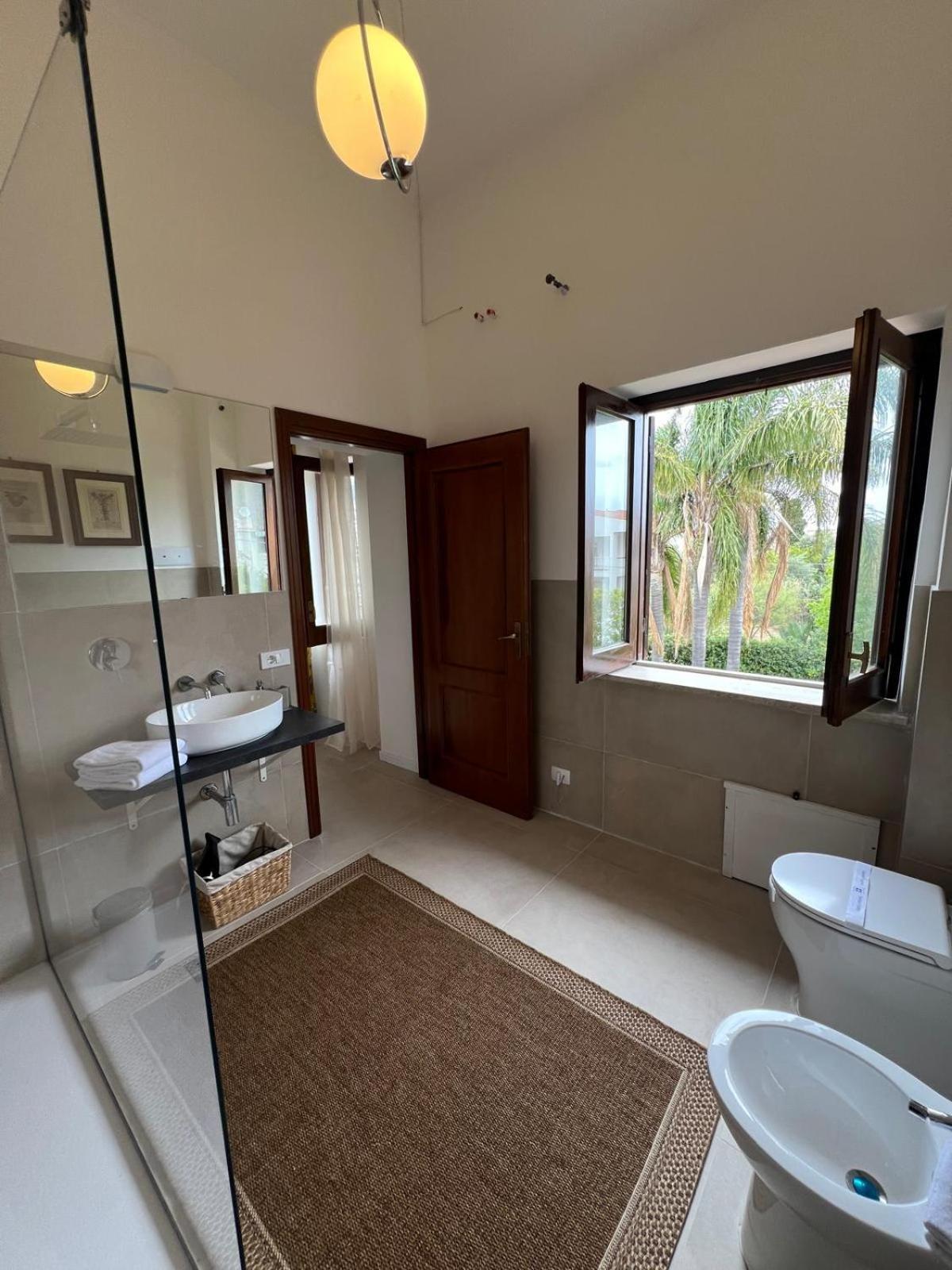 Domus Orestea Luxury Suites Palermo Bagian luar foto
