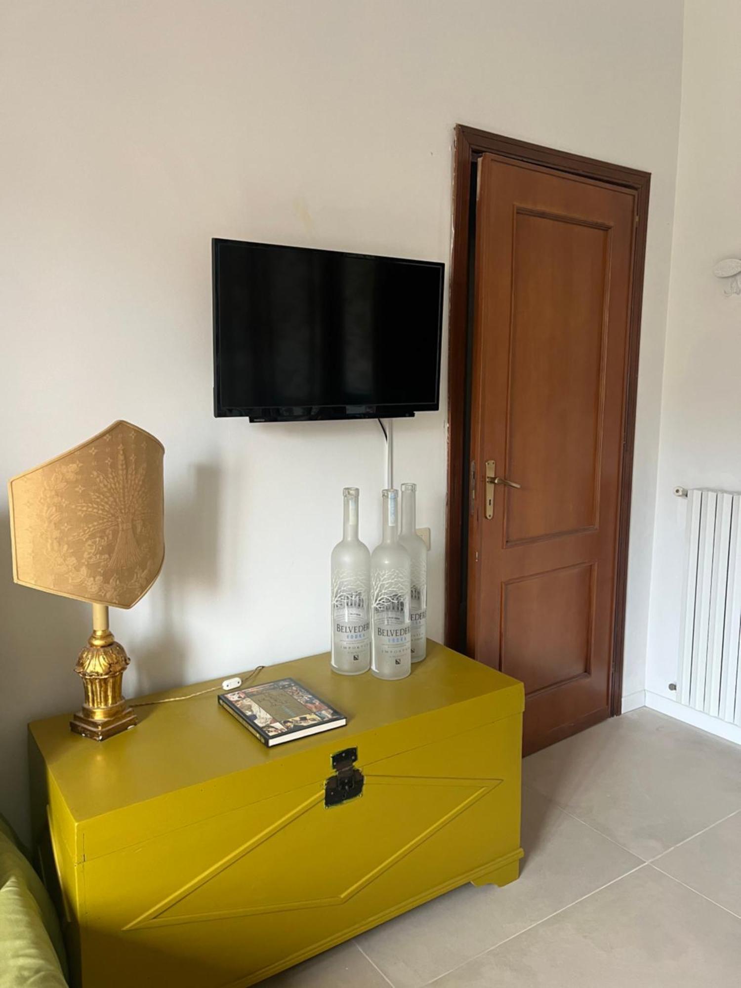Domus Orestea Luxury Suites Palermo Bagian luar foto
